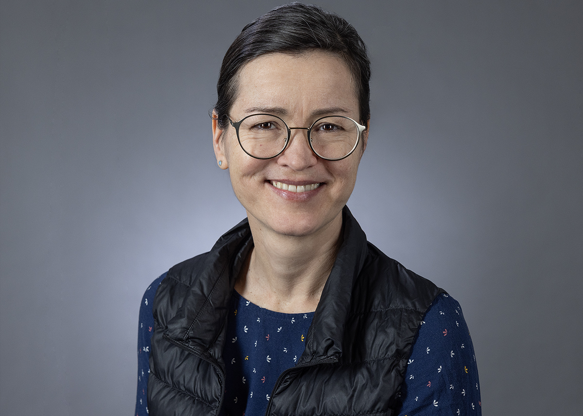 Bettina Michl; Dipl.-Kffr., Dipl.-Pol.